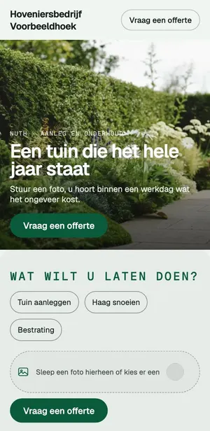 Dezelfde site van Hoveniersbedrijf Voorbeeldhoek op een telefoon